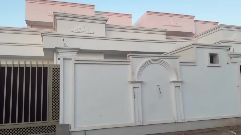 بخيل الي ميصلي علئ النبي
اعلان…   جبتلكم ببت روعه  وتحفه 

معماريه .. طابو صرف تحويل مباشر  البيت مامطلوب ابدا 

هذا البيت في مجمع اليرموك

البيت تحفه    شغل خارج عن شغل اداره المجمع 
بكل التفاصيل 

طابقين البيت هذا  
مساحه 200 متر
الوجه 10 متر
النزال 20 متر
شارع 10 متر

ملحقات البيت  طابقين  4 غرف نوم وصاله عدد 2 
وستقبال ومطبخ  وصحيات عدد 4 
كراج سياره وحديقه بسيطه

الطابق الاول كله سحبات جبسن بورد 

ارضيه بورسلين 80 ×80 

المطبخ الواح سيراميك 60×120

ملاحضه هذا نضام اقساط  سعر البيت 145 

مقدمه 80 مليون  ولباقي حسب الاتفاق مع صاحب 

 للاستفسار اكثر اتصل ***********
عقارات العبدلي  .. يتوفر عروض ثانيه بسعار مناسبه مشتملات .. وبيوت  وقطع اراضي  سكني وتجاري
