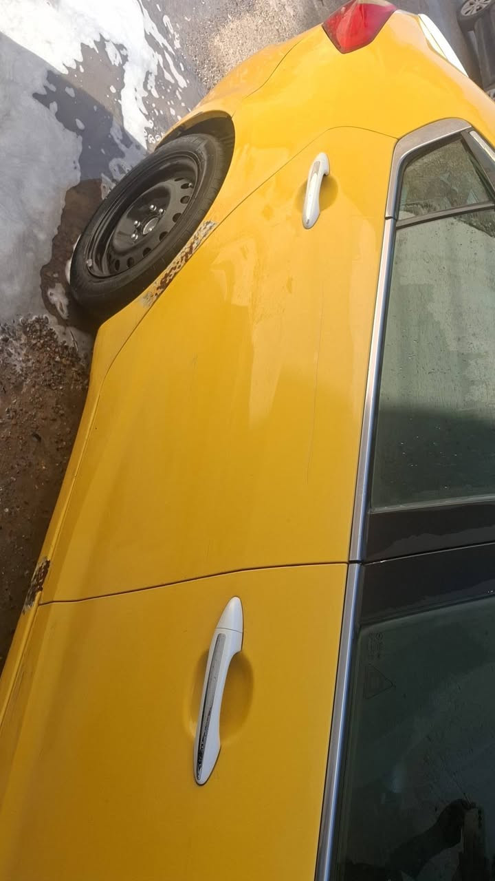 السلام عليكم
للبيع موديل ٢٠١٥ ولتفاصيل بلصورة


**إذا كنت صاحب هذا الإعلان وتريد حذفه لأي سبب، رجاءا أرسل رسالة إلى الدعم الفني**