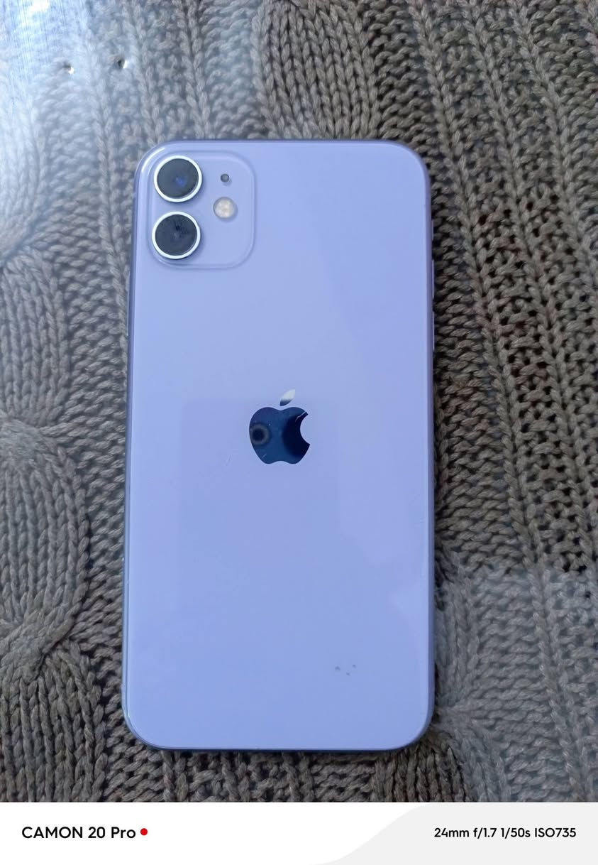 للبيع ايفون 11 
بطاريه بلاديه  80
شاشه. وظهر بلادي 
128كيكه 
فيس ايدي شغال 
فقط دكمه مال صامت فالته 
سعر190وبي مجال 
***********
