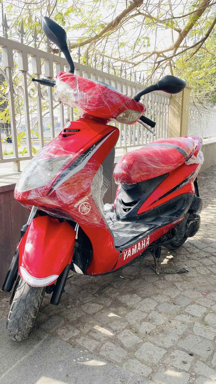 سلام عليكم
سكنس ياباني سرعة ١٤٠  نكرة سلف نظيفة مكينة بلادية مامفتوحة ابد شلعة 
كهربائيات شغاله
 نظام كابريتر المرغوب
غراض جديده
 كابريتر+فاكيوم +طوافه +بانزين +يد بريكة +مع قامچي عمبار رياضي +قامجي كيلو متر
لايت زنون عالي ناصي 
كفرات بلاديه مختمه 
كفاله من السرقه وعشائريا
سعر ٦٠٠ وبيها مجال
مكاني الدورة
للتواصل ***********
