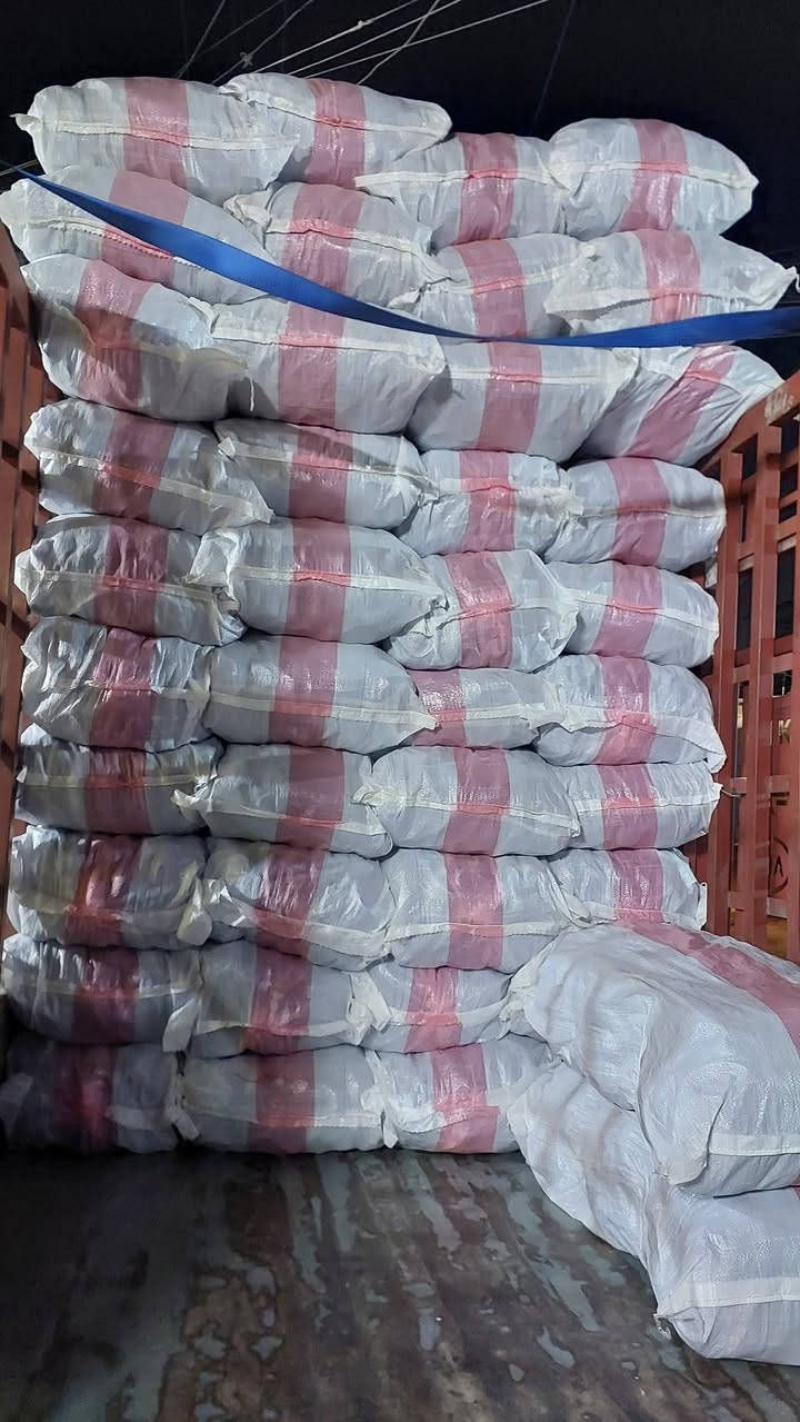 السلام عليكم اخوان وصلنة اليوم قبق لسان عدد القباقة ١٥٠٠ قبق سعر الشليف المفرد ٢٣ سعر الجملة ٢٢ المكان الشعلة جكوك ***********
