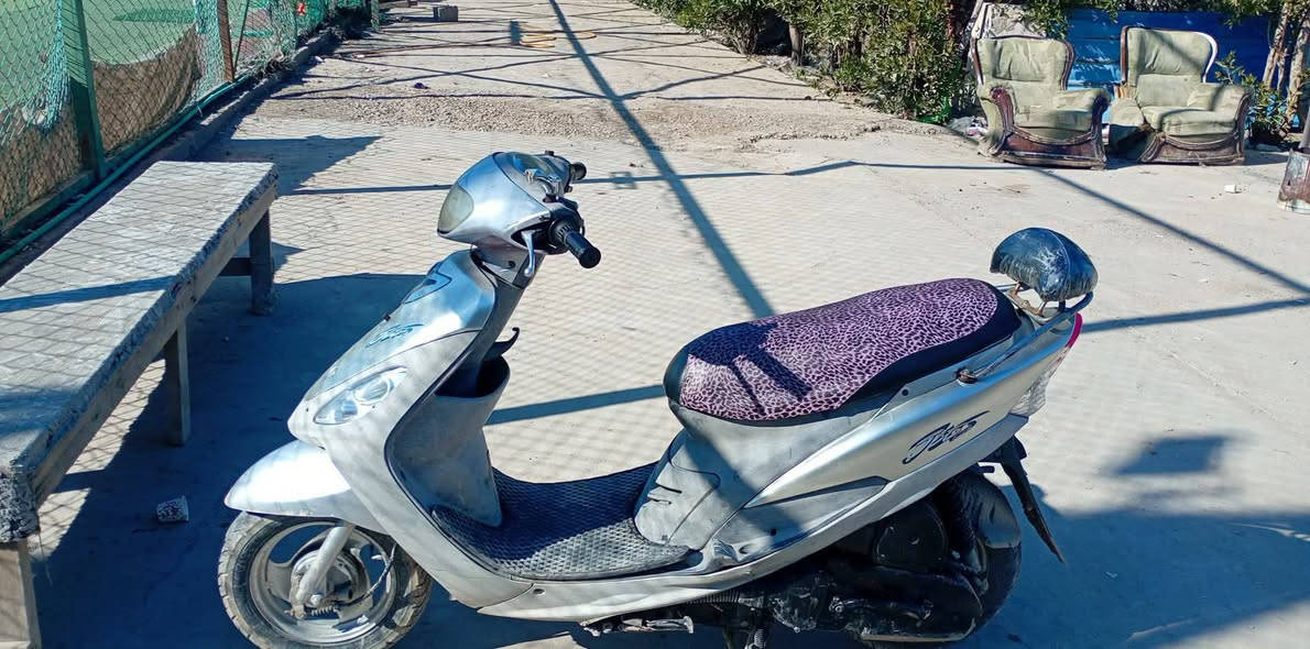 دراجه ماكس منغولي للبيع فقط دراجه حاويه برغي مامفتوح *********** العنوان حله شارع 80 قرب موارد مائيه
