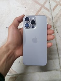 تلفون 15 برو ماكس جديد ماستر كلش نضيف والله مشحون 200 مره بطاريه ٩٨ تج...