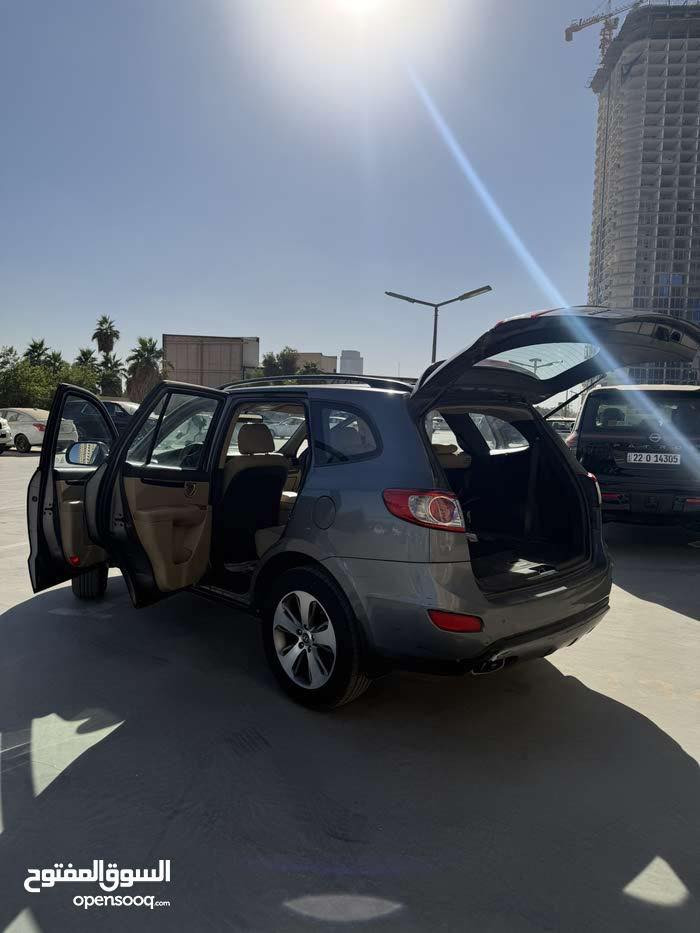 سنتافيا 2012 للبيع مكينه 6 سلندر مامفتوحه
السياره بحاله جيده
ثلاجه
شاشه ايباد اصلية 
كامره خلفية 
حساس خلفي
لايت عالي زنون اصلي بروجكتر زنون
7 راكب
3 قطع تبريد
اطارات امامي خلفي جديد
5 ويل كب
مكانها الحلة
سياره جاهزه من كلشي
رقم بغداد 
السعر 145$
***********
***********‏
