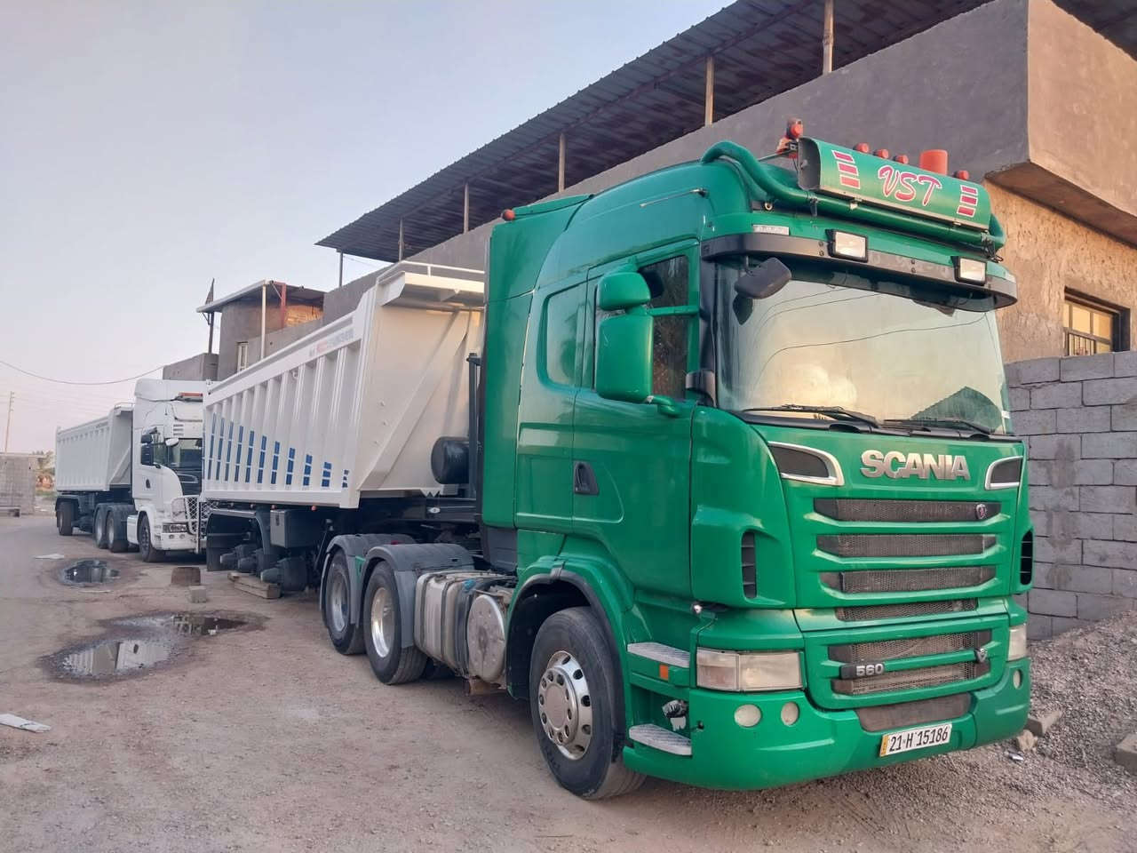 للبيع سكانيه سكس جوبلس مديل ١٢تخم تاير فول مواصفات ***********
