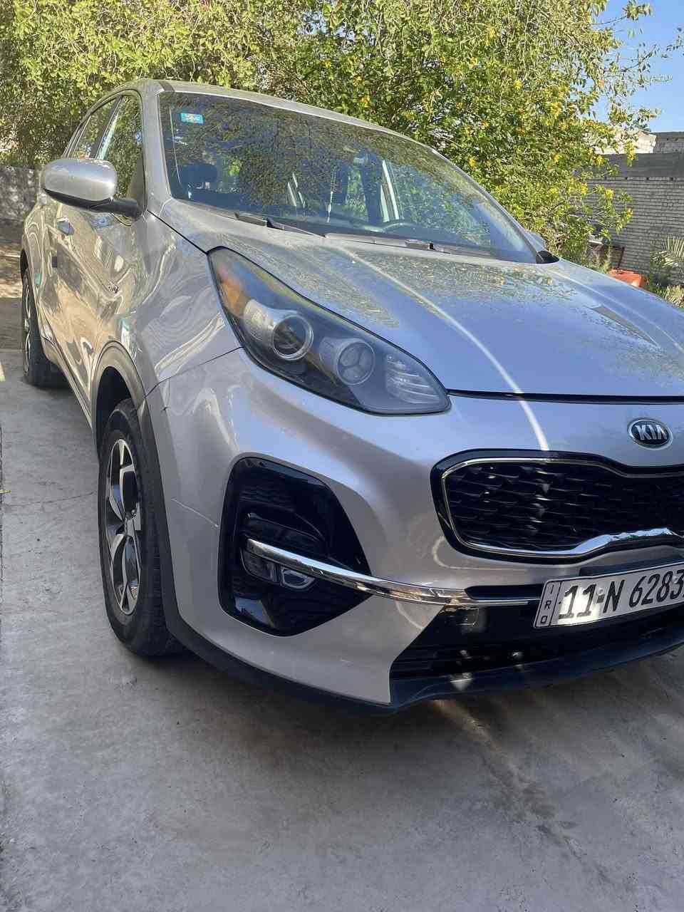 كيا سبورتج 2021 وارد امريكي ، ماشية 60 الف كيلو متر ، حادثها مرفق بالصور جاملغ ايسر امامي مصلح بارد اي صبغ ما بيها بس الدعامية ، السعر 162 ورقة ، بغداد / الشعب 
***********
