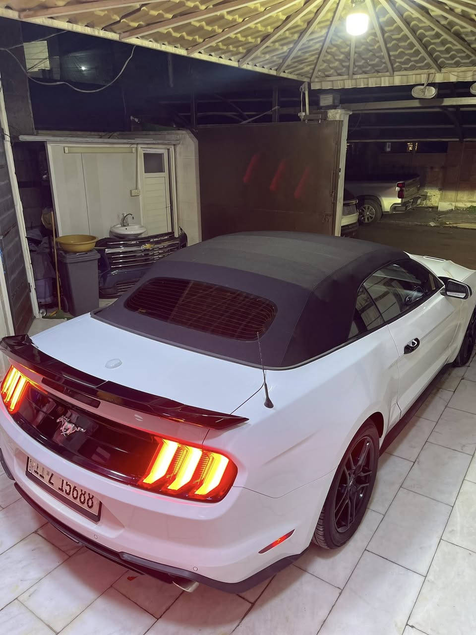 فورد موستنج ايكو بوست Premium 2023 
  رقم بغداد فول مواصفات 

 الموقع: بغداد - الطالبية 
 النوع: فورد موستنج Premium
الرقم: بغداد
 الحادث:  مياه امطار فقط مكفولة السيارة 

 مواصفات السيارة:

✅ محرك وكير مكفولين

Active Exhaust (تحكم بصوت العادم)✅ 

✅ مقاعد جلد 

✅ تبريد و تدفئة المقاعد

✅ تدفئة ستيرن

✅ رادارات أمامية وخلفية

✅ إشارات ترحيبية Mustang

✅ حساسات خلفية

✅ نظام أمان عالي، قيادة رياضية وثابتة

 ✅ شاشة كبيرة، بلوتوث، CarPlay، كاميرا خلفية

✅ السقف كشف كهرباء 

السعر:- 185 ورقة وبيهة مجال 
للاستفسار:- ‭0770 842 6531‬
***********.   
#سيارات_VIP #سيارات_رياضية #شركة_الراية_لتجارة_السيارات 
شركة الراية لمزادات السيارات الامريكية
