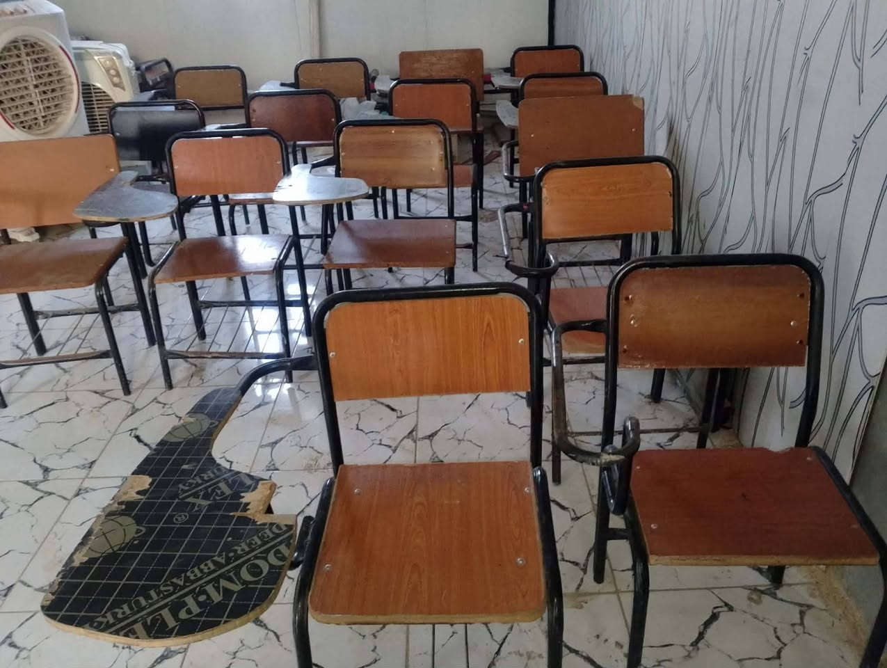 ١٦ استول ب ١٣ الف الواحد


**إذا كنت صاحب هذا الإعلان وتريد حذفه لأي سبب، رجاءا أرسل رسالة إلى الدعم الفني**