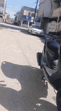 السلام عليكم دراجه ماكس عدله نضافه كدام عينك مكينه بلاد ودراجه مختمه ختم واحد كلها صالنصه اف ام سعر 600وبيه مجال  او مراوس كير موجود خاص وهاذ رقم بي واتساب***********
