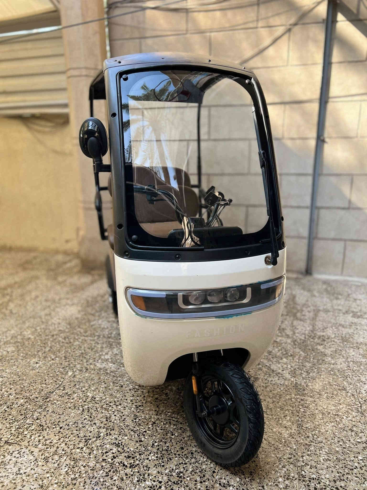 #للبيع_دراجة_ثلاث_عجلات (مقعدين + بيكب) 
حالة ممتازة ونظيفة، استخدام خفيف جدًا.

المواصفات:
• مقعدين مريحة
• بيكب خلفي واسع للحمل
• ثلاث عجلات ثابتة وقوية
• قيادة سهلة ومناسبة للكبار والصغار
• شكل مرتب ولون حلو

السعر: مليون و ٢٠٠ وبي مجال 
الموقع: بغداد – الكاظمية 

للاستفسار: تواصل خاص أو واتساب ***********
