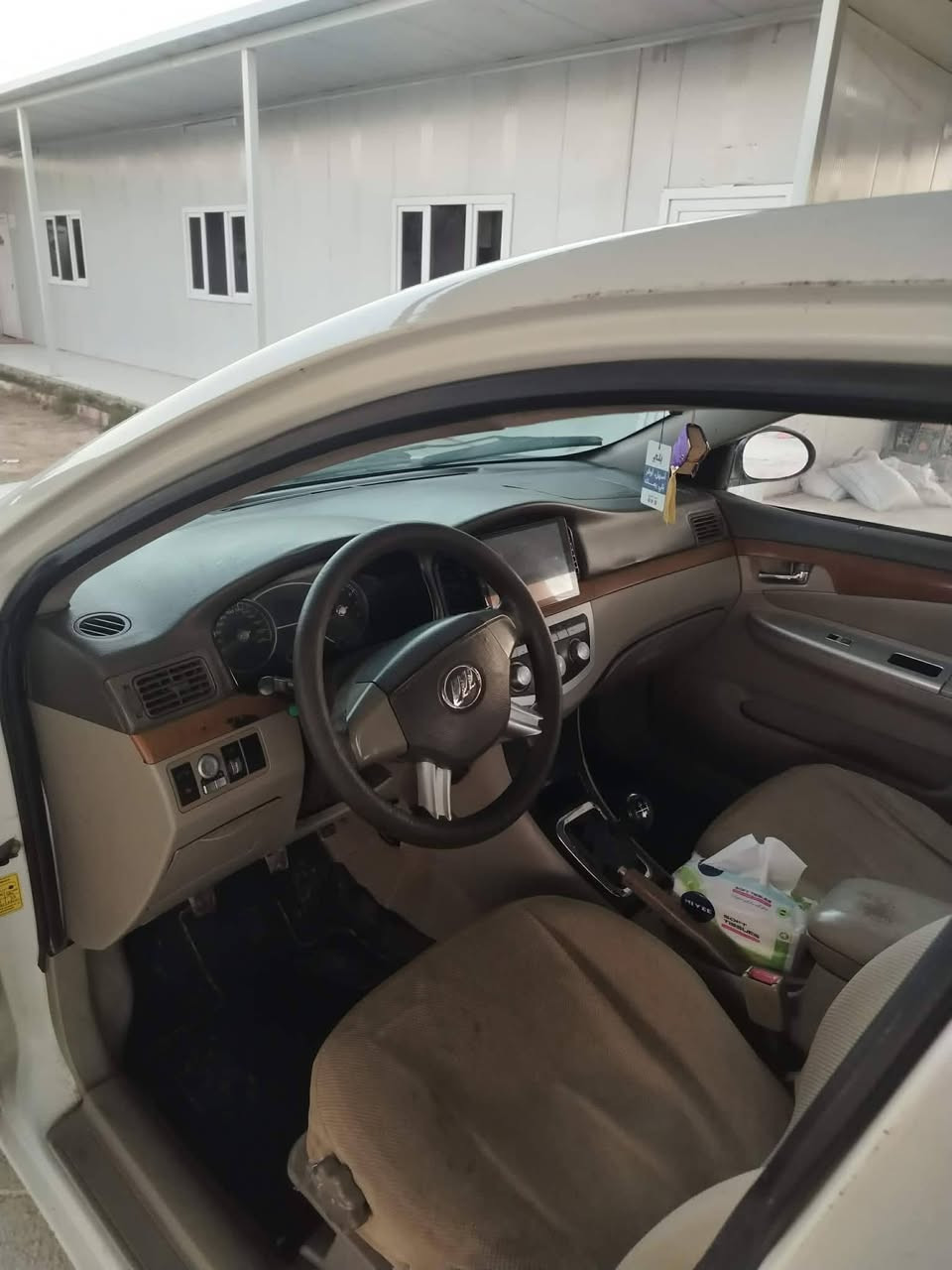 السلام عليكم للبيع ليفان 620 2013 السعر ٥٠ وبيها مجال او مراوس حسب القناعة العنوان بغداد بسمايه للاستفسار ***********
