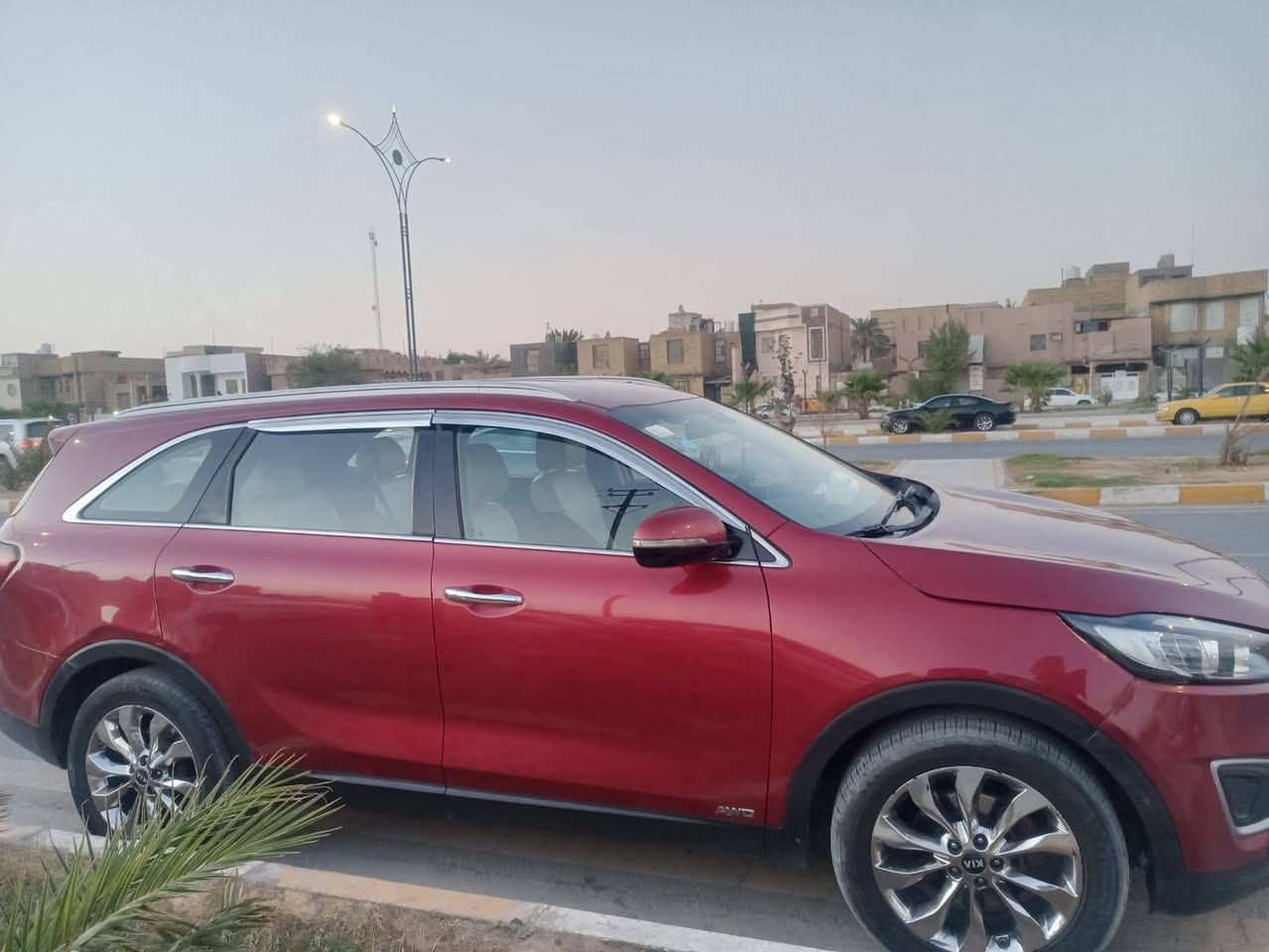 السلام عليكم ورحمه الله وبركاته سورنتو موديل 2017 سته سلندر 7 راكب السياره جاهزه من كل شيء اللون ماروني مداور ثاني يوم السياره كلش حلوه ونظيفه الاستفسار على هذا الرقم***********
