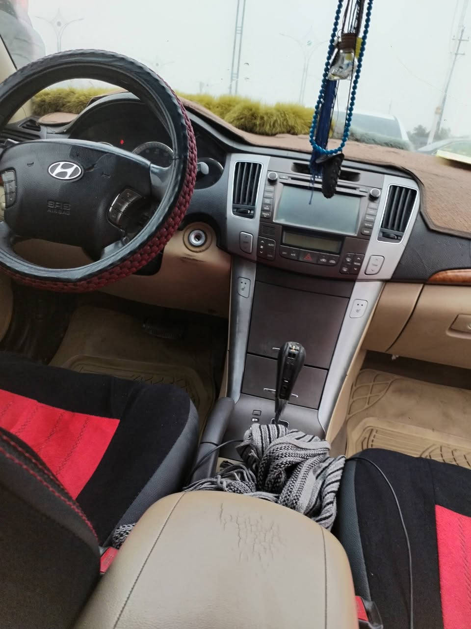 السلام عليكم سوناتا للبيع  موديل 9 ضربته جنطه مكينه 2400 لاتنقيص ولاتبخير كير توني شاده سياره نظيفه بمعنى الكلمه مصفره هيئه وغرامات وبيه خط جبايش   ترايك  وين ما تريد رقمه واسط تحويل ثاني يوم السعر 105 وبيه مجال لشراي
المكان ذي قار مركز ***********
***********
