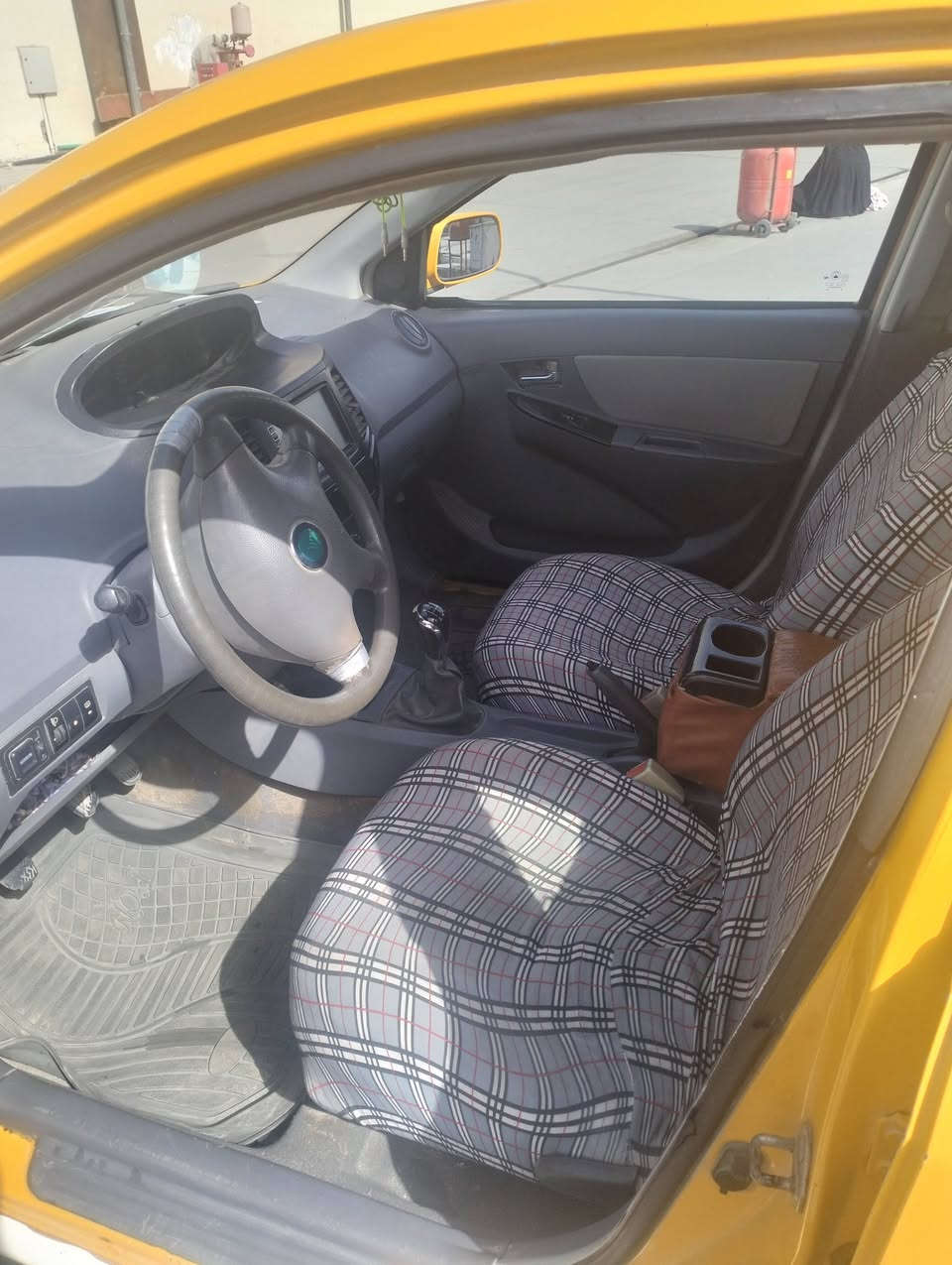 جيلي ام كي كيرر او  محرك خير من الله دواخل نظيفه حداديه جيده ترتيبات بسيطه السعر 32 بيها مجال البلديات رقم *********** أو واتساب
