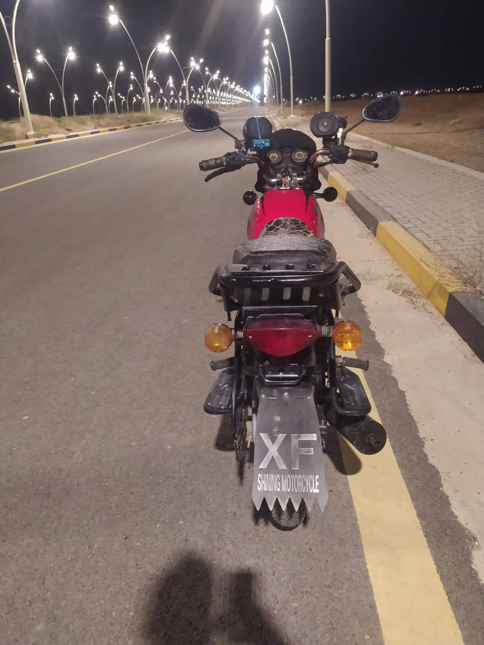 للبيع بوكسر موديل 23 مبدل محرك مال دايوان دراجه جديد شلعه ومعدل ✈️ اوراق كامله باقي عل لوحات وسنويه  📜 سعر 800 💵 العنوان سامراء حي الخضراء 📍 رقم الهاتف ☎️ ***********
