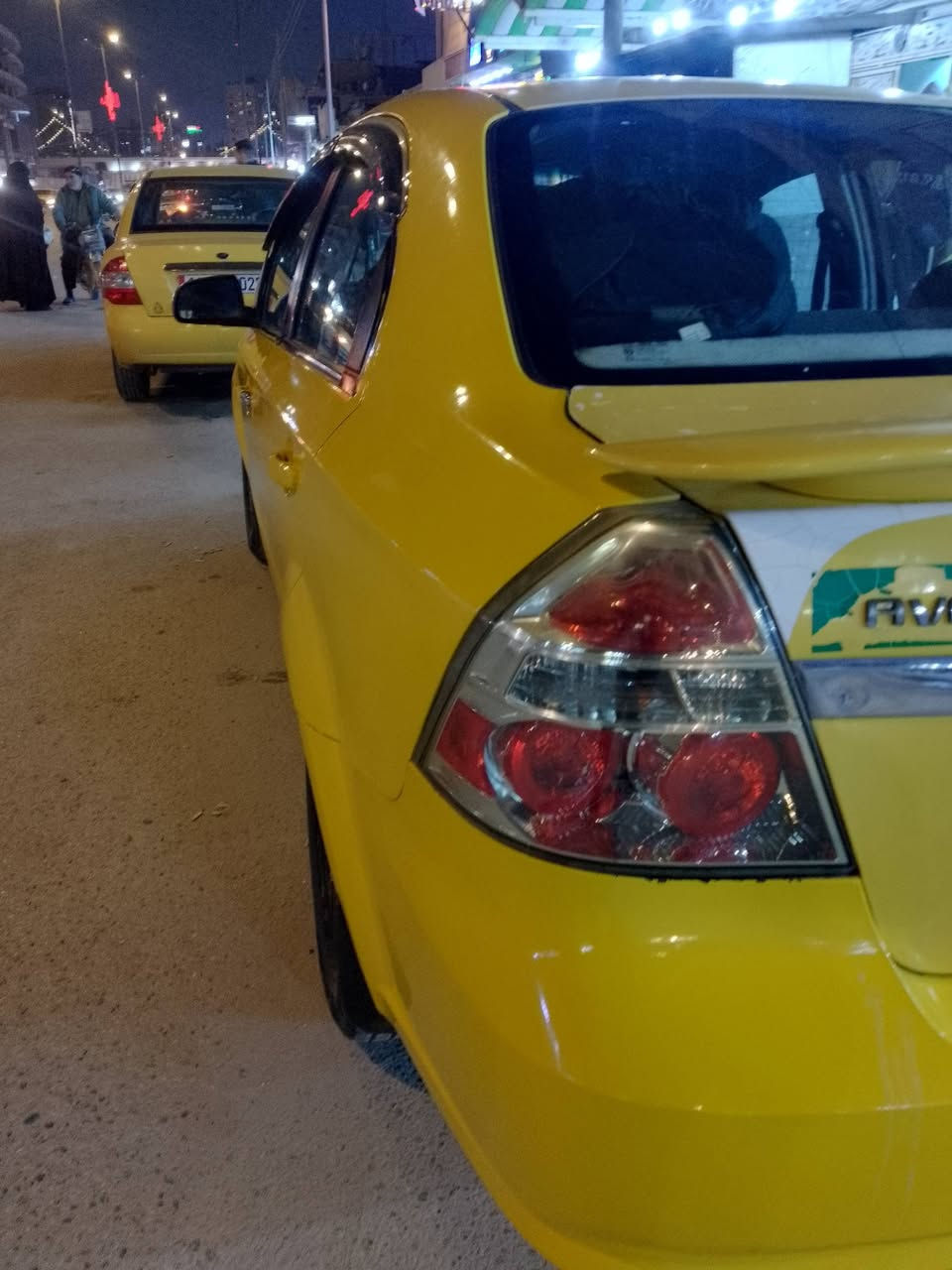 السلام عليكم افيو 2009 كير اوتماتيك رقم بغداد نكليزي مكينه كير خير من الله هيئه وغرامه مصفره وصولاته موجوده كهربائيات شغال تخم تاير حداديه خير من الله مكفوله من اي ضربه قويه لغود شواصي تنتات قماره كله مكفول  سنوية لل30 بيه او مراوس مكاني كربلاء قرب جامعه السعر 45 بيه مجال ***********
