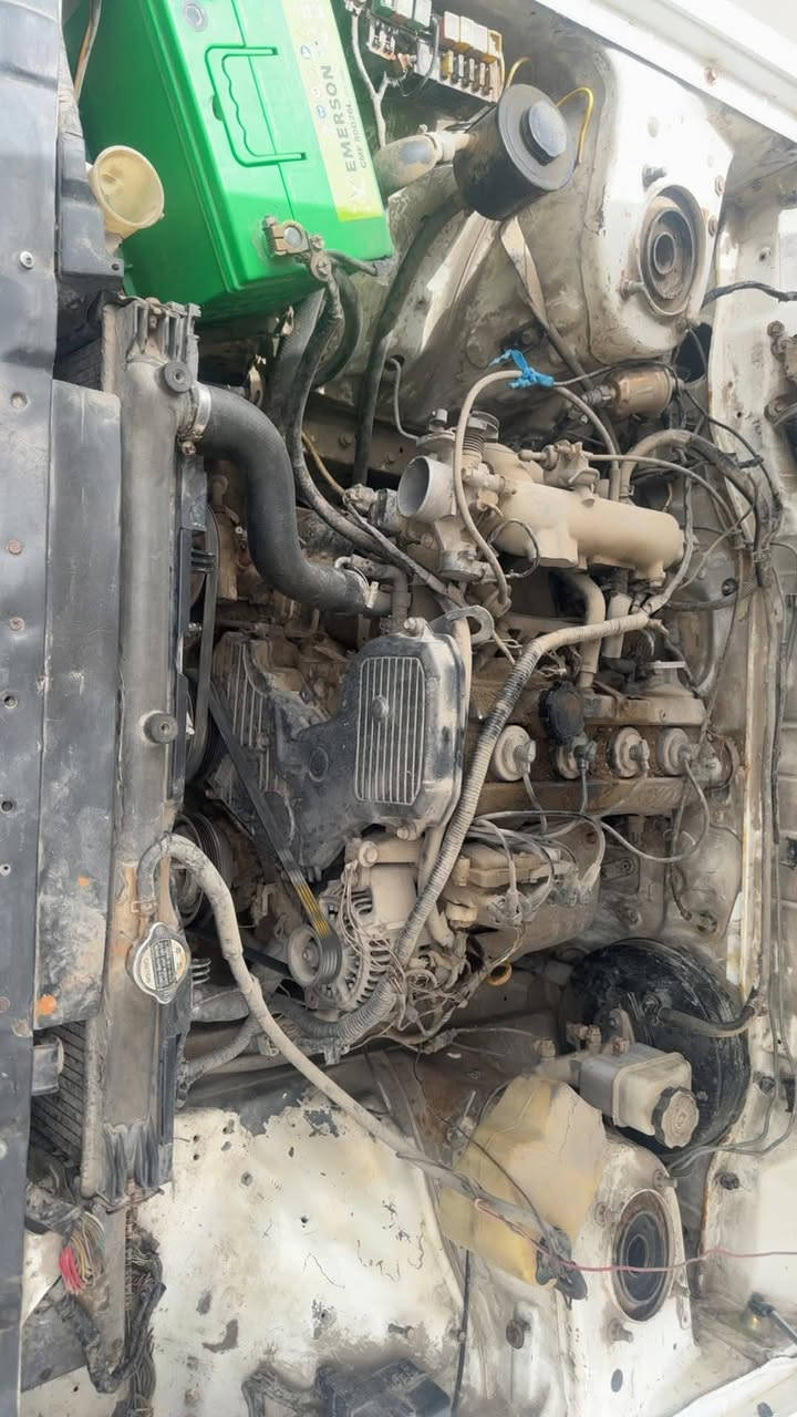 للبيع كية بونتيشة موديل 95 رقم 📱 أنبار انكليزي مكينة وكير ونجي4سلندر مكانها الكوت قضاءالحي ناحية البشائر *********** السعر 24وبيها مجال لطيبين
