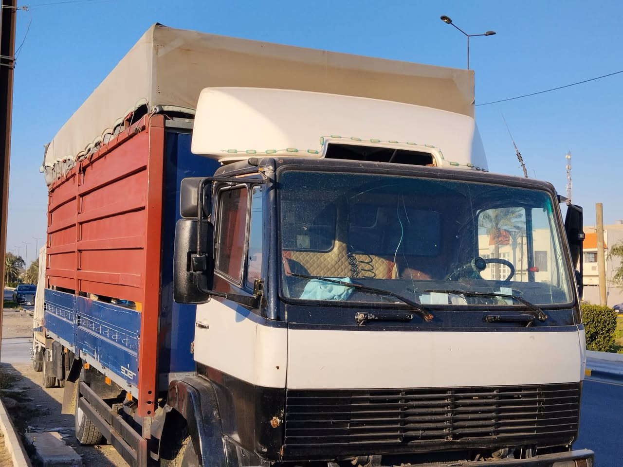 سلام عليكم  عندي اتيكو لبيع  مديل ٨٥ 
تحويل ثاني يوم مكينه خير من الله لا صرف ولا تنقيص السيارة 
جاهزة من كلشي تايرات جديدة السيارة كل
٣ايام اروح لسليمانه باب الخلفي كهرباء
السيارة مابيها أي نقص تانكي كاز ٢٥٠لتر
صدر سيارة امامي خلفي جديد كامله
***********اي سوال اتصل أو تدلل
مكمله الاتصال ***********
