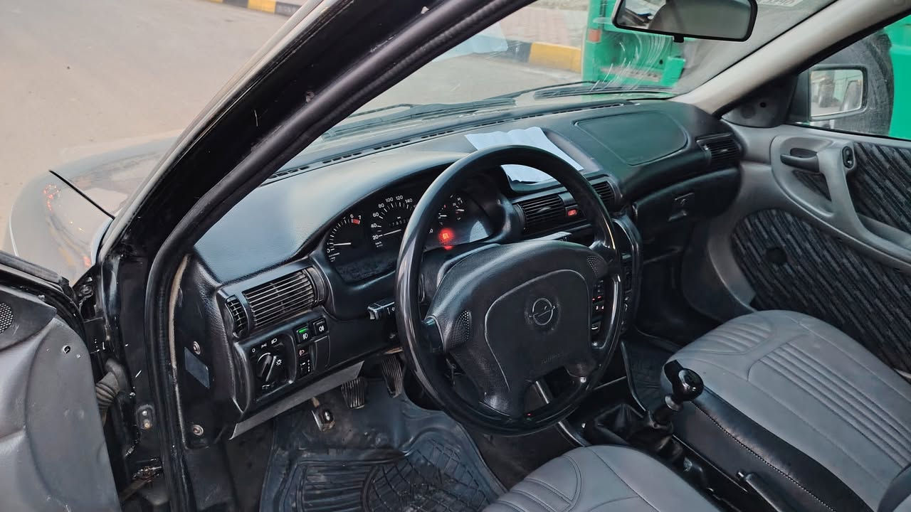 سلام عليكم استره موديل ٩٥ سنويه ٣١ رقم مصطره شرط تحويل كربون بيه جمات كهرب سلايت باور سياره فول  محرك كير شرط  *********** ***********
