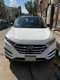 توسان 2018  وارد امريكي ضربة دعاميه وبنيد فقط باقي مكفول فول مواصفات م...