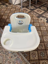 الطبلات عدد 4صغار 1كبير 60الف كرسي طفل 20الف مزهريه 15الف 07707837193