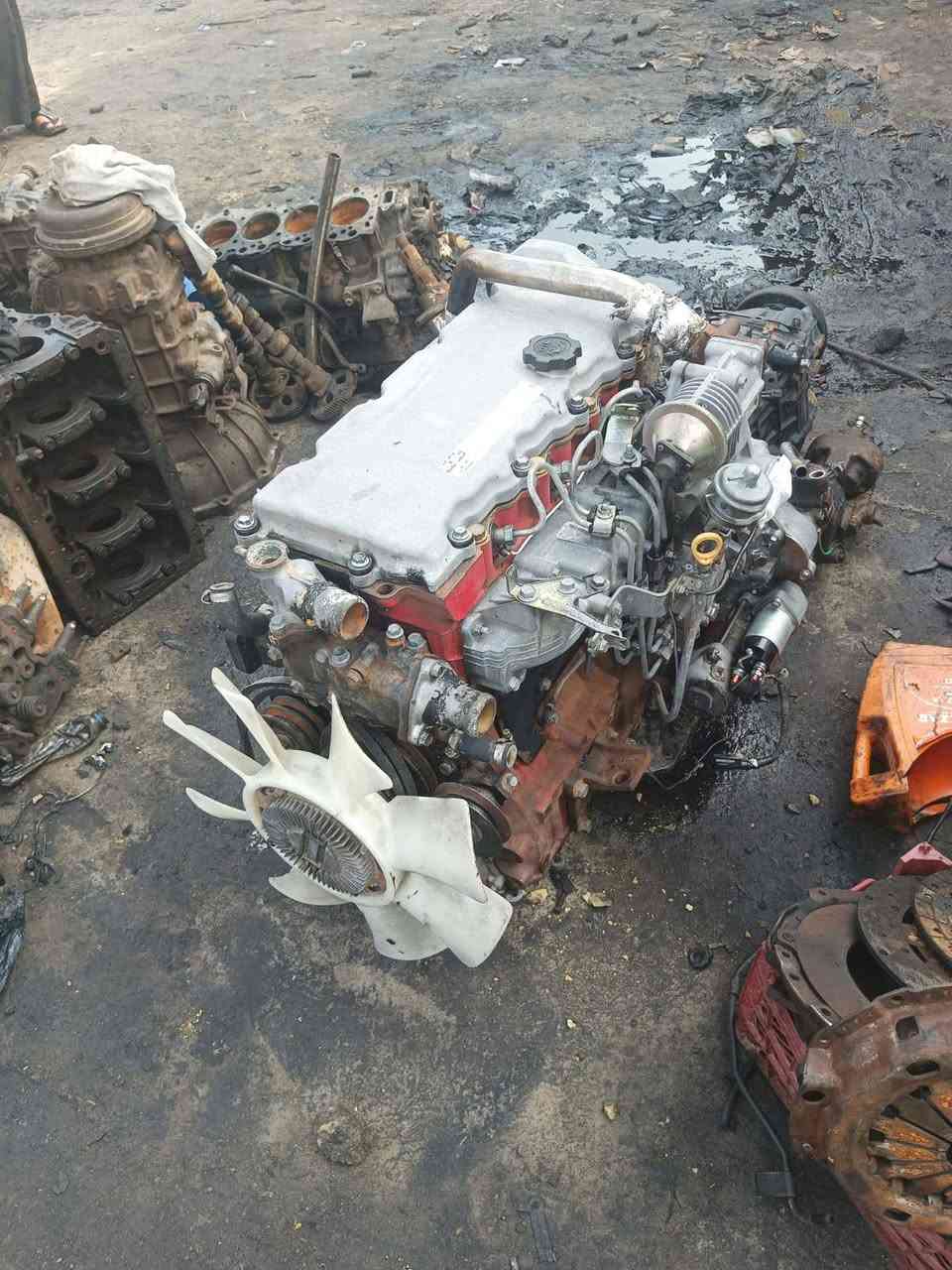 السلام عليكم مكينه هينو انكر 4بستم للبيع ***********‬‏
