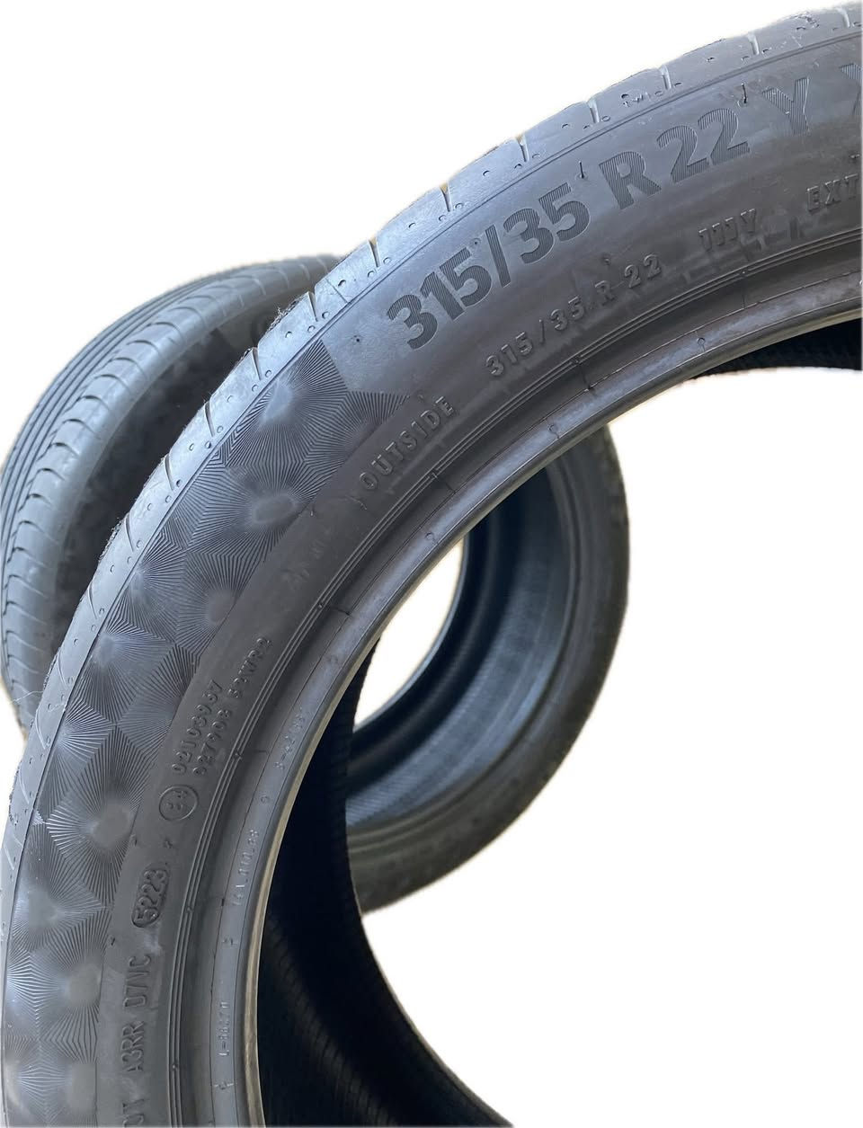 السلام عليكم / تايرات كونتيننتل انتاج 23/24 رن فلات اخو الجديد للبيع
🛞 زوج قياس 315/35/22 انتاج 24 ممشى اقل الف كيلو

🛞تك قياس 275/40/22 انتاج 23 ممشى اقل 100 كيلو فقط مجرد شديته وبدلته بعده بالأختام

🔺م/ انا بائع شخصي وليس صاحب محل

للاستفسار/*********** وموجود واتساب
او خاص
