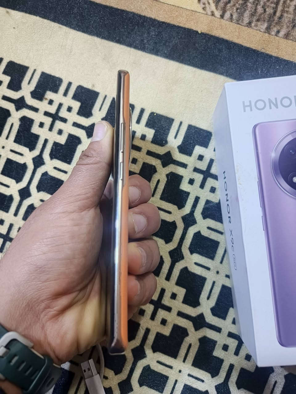 السلام عليكم عندي موبايل للبيع 280 بي مجال هيت حي بكر هذا الرقم دق علي‏‪***********‬‏ رقم الواتساب ورقم رصيد
