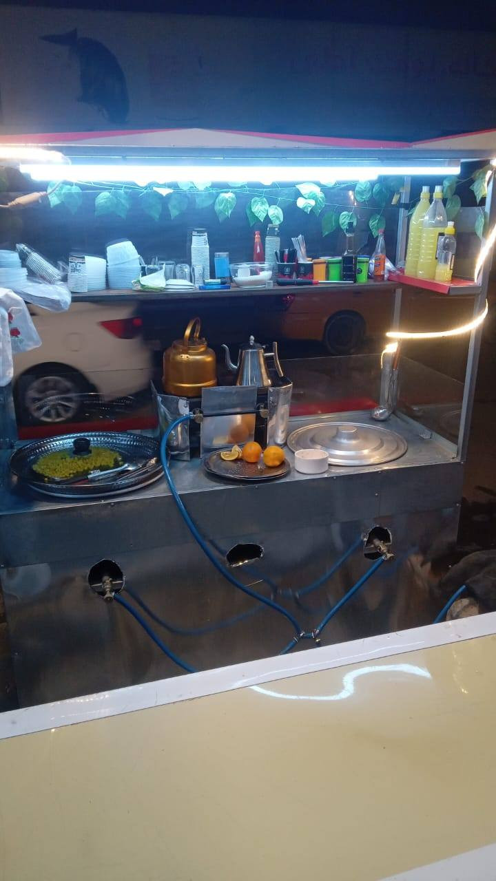 للبيع اغراض مطعم 
كريل برجر جديد غير مستخدم  سعر 150 الف 
قلايه غاز 4 مدافع مستخدمه معزوله عزل  حراره كامل كل شي شغال بيها سعر 250 الف 
عربانة لبلبي وذره وشاي وقهوه مع كافة اغراضها سعر300 الف 
فتاحت عجين سوريه غنيه عن التعريف سعر 500الف
تواجد بغداد الغدير 
تواصل واتساب  ***********
