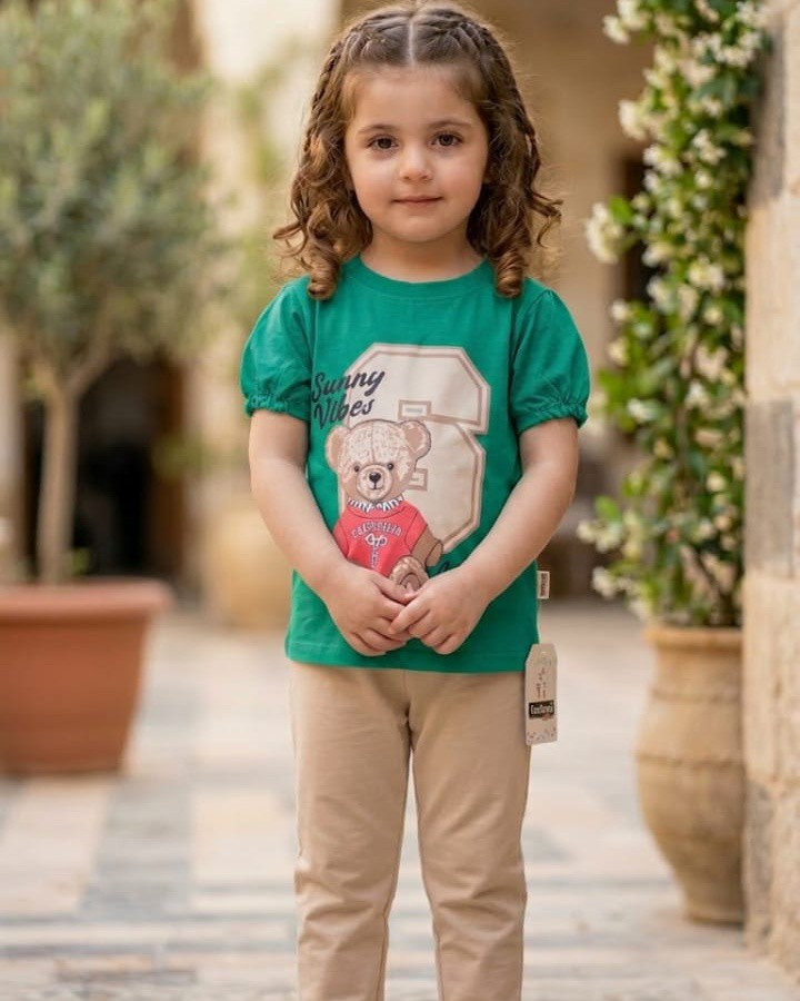 🧸 كشخة العيد.. ألوان تفتح النفس! 🧸
​وصلنا الموديل الأكثر طلباً (تيشيرت الدبدوب) بخامات قطنية راقية وألوان صيفية تجنن 😍.
​✅ المقاسات: من عمر (1 سنة) إلى (4 سنوات).
✅ الحجز: مفتوح حالياً (حجز مسبق للعيد) لضمان قطعتج قبل الزحمة.
​📍 الموقع: ديالى - جلولاء (سوق جلولاء).
🚚 التوصيل: داخل جلولاء مجاني / يوجد توصيل لكافة المناطق.
​شلون تعرفين السعر؟ 💸
​فقط (تابعي الحساب + تعليق) ويوصلج السعر فوراً على الخاص.
​📞 للحجز: ***********
​#جلولاء #ديالى #ملابس_اطفال #عيد_2026_تحت_عنوان_الاناقة_اخر_ماتم_انتاجه_سنة2026🔥🔥
