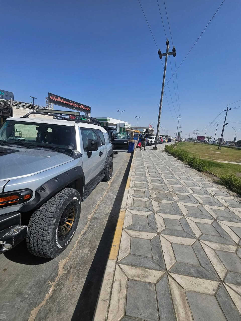 سلام عليكم
للبيع او للمراوس 
افجي موديل 2008 
تو ويل ماشيه 172 كم 
وارد امريكي 
بيها صبغ صفحة السكن و بنيد 
طخطخات وعندي صورهن 
عليها هواي اضافات معتني وصارف عليها هواي 
مابيها اي نقص 
رقم بغداد بأسمي 
*********** 
مكاني بغداد البنوك 
سعرها 149 وبيها مجال
