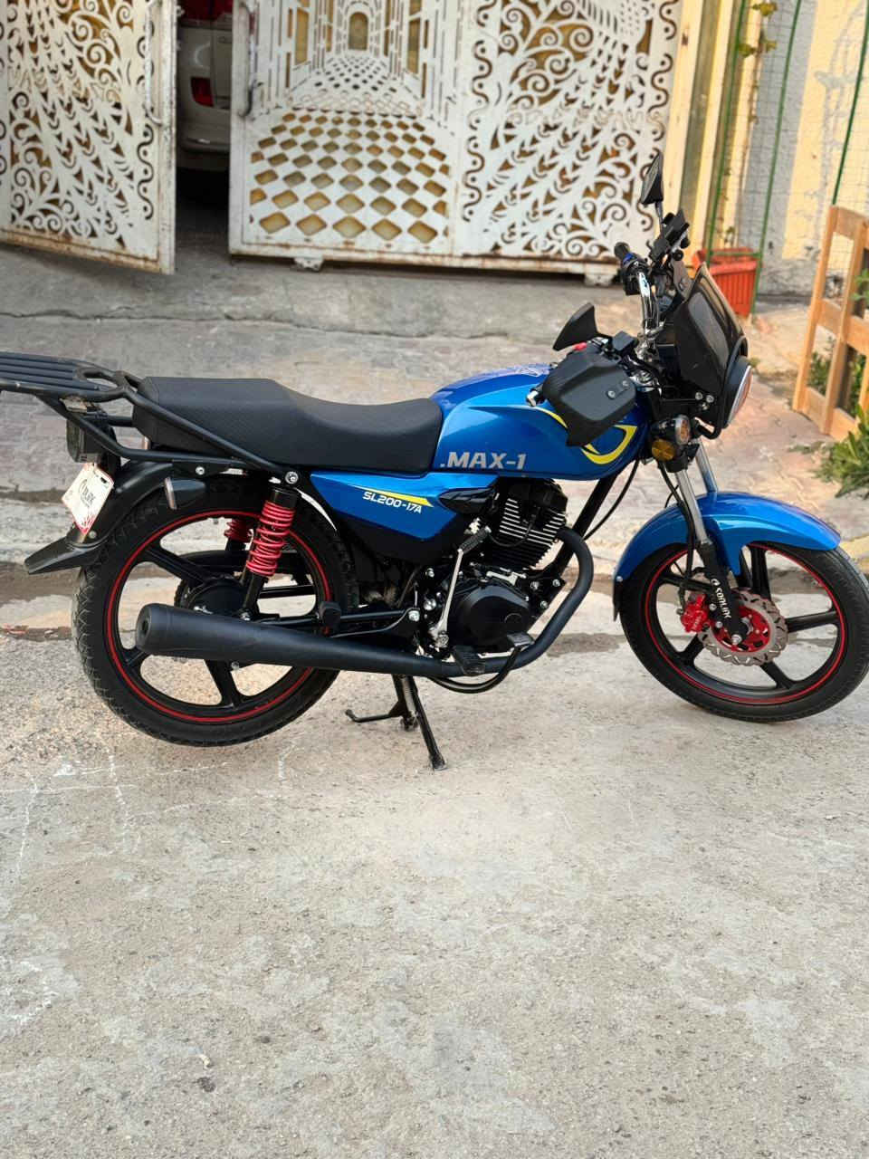 دراجه Sonlink Max1 cc200
مديل 2025
ماشيه 307ميل دراجه زيرو حاله الوكاله
ممتعوبه دهن امزويل اصلي ابدللها
تايرات جدد اشاير عالي ناصي ليت لد كهربائيات شغاله دشبول شغال 
دراجه كامله مكمله كبل للشارع مامدود عليها سبانه جيب فيتر وتعال افحص وجيك اوراق كامله 
عارضها /مليون وخمسين وبيها مجال حك الجيه
مكاني العبيدي رقمي /*********** بي واتساب واني خادم
