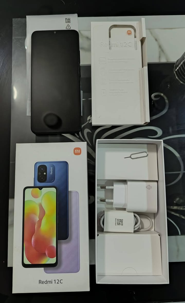 موبايل شاومي Redmi 12 C
الذاكرة 128G 
الكاميرا 50 ميجابكسل 
الجهاز مستخدم قليل نظيف جدا جدا كامل مع جميع ملحقاته ...
الجهاز اخو الجديد ..
السعر 150 الف مع مجال قليل 
***********  يتوفر واتساب
