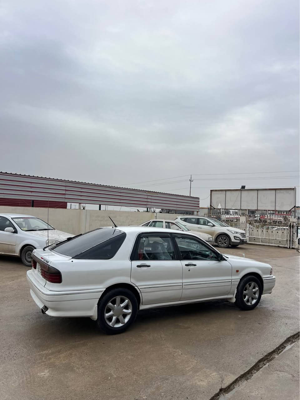 ( مستبوشي گلاند       1992 امحدث 1995  فول مواصفات بدون سلايت )
( فول فول مواصفات بدون سلايت )
( كوبون بانزين موصل الاصلي مع )
( تبريد بارد ثلج تتفيه حار نار   )
( بدون صبغ فقط بنيد )
( رقم الماني /سنويه 2027/ مشروع وطني  )
( شرط التحويل مضمون )
( گير 63 المرغوب 4 بستن بدون اي عيب ابشرط گير ابشرط )
( العنوان دهوك قضاء برده ره ش )
‏( ***********) واتس اب 
( ***********) واتس اب 
( السعر     55    $   ورقه  او بي مجال   ) اكر, نينوى
