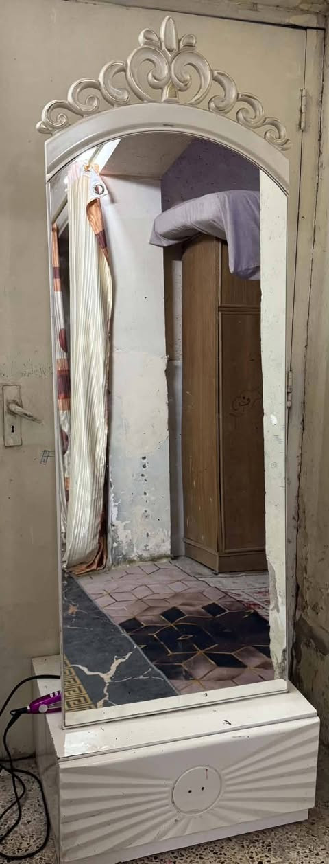 السلام عليكم عندي غرفه تركية للبيع 8 قطع نظيفة ب250 اريدها ضررها مراية ميز تواليت انكسرت بسبب التحويل العنوان بغداد سبع البور


**إذا كنت صاحب هذا الإعلان وتريد حذفه لأي سبب، رجاءا أرسل رسالة إلى الدعم الفني**