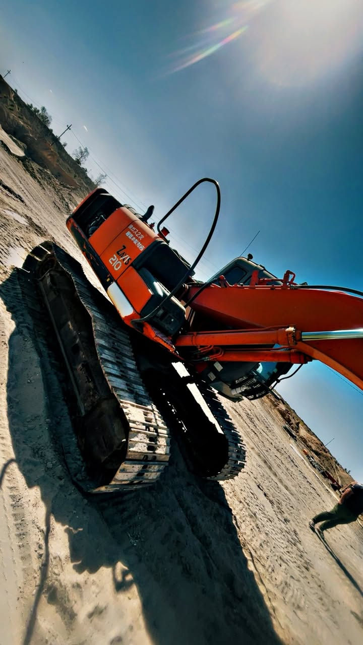 سلام عليكم حفاره زت ٢٠٠٦كامله مكلمه جاهزه اللشغل رقم نجف تحويل مباشر الحفاره بيها تلحيضات بسيطه مكان الانبار ذراع دجله تجي تفحص وتقنع وبيك خير وتدلل 
رقم الهاتف والواتساب
***********
