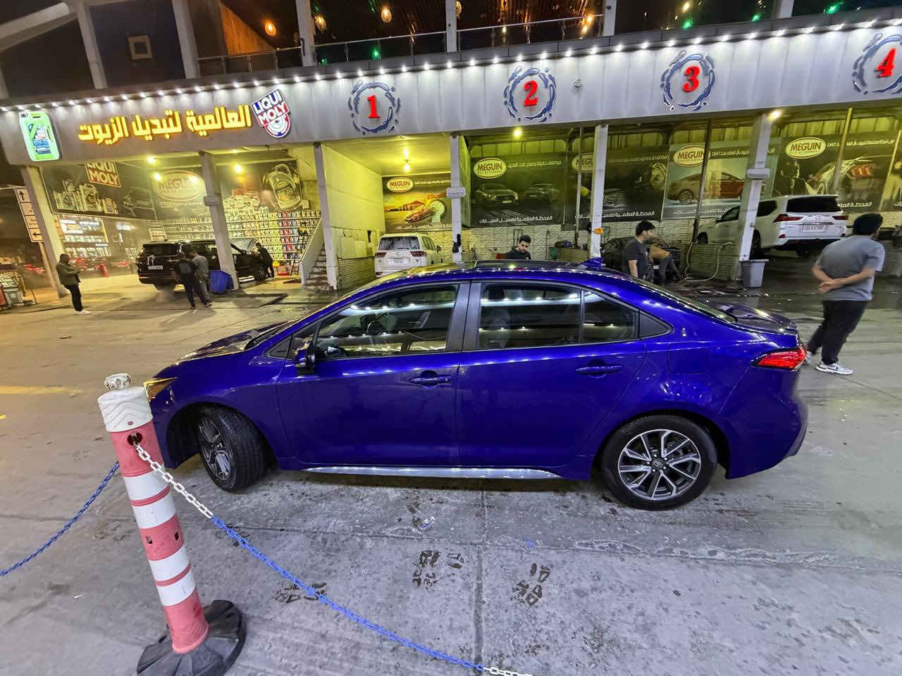 السلام عليكم كورلا موديل 23 SE فول مواصفات
فتحة سقف 
شفتات
رادار خلفي امامي
وبعد هواي بيها مواصفات
صور الحادث مرفقة مع الصور
ماشية 102 كيلو
بأسمي تحويل ثاني يوم
السيارة تجي تشوفها بعينك يلا نسولف 
السعر 130 بيها مجال قليل عنوان بصره التنومة
التواصل ***********
