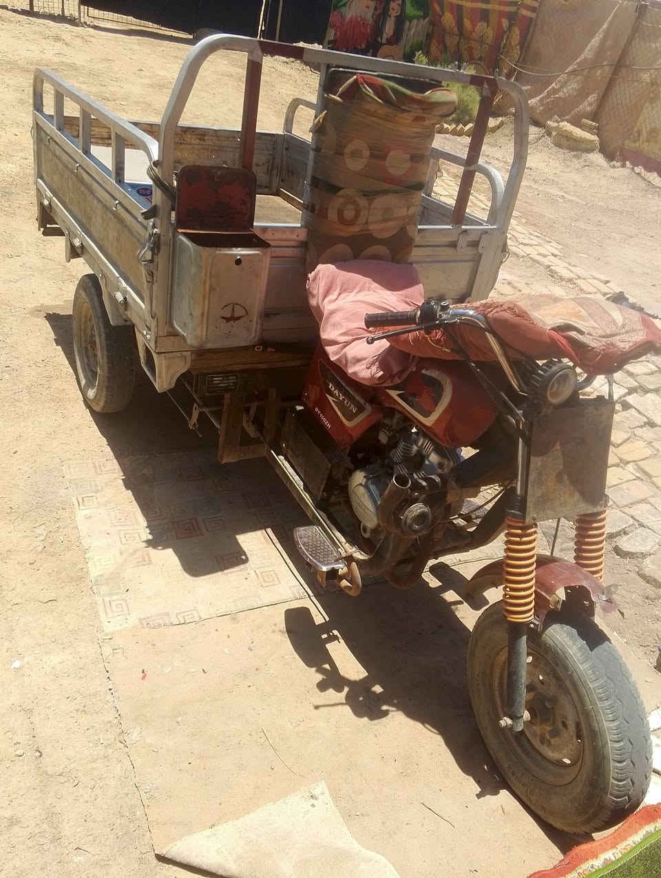 سلام عليكم ستوته للبيع تخم تاير مكينه جديده اكسن جديد موديل ٢٠١٩ مكفوله حلال وحرام ستوته خير من ألله سعر مليون وبيه مجال العنوان ناصريه مركز الرقم *********** اوراقه ضايعه اوراقه ضايعه ومكفوله من كلشي
