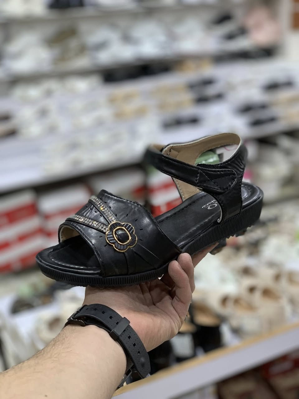 تم وصول مودیلات جدیدة باسعار مناسب
عنوان:سوق جمهوریة-عمارة البرکة-بصف صیاغة غازي

مۆدێلی تازە گەشتبە گونجاوترین نرخ
ناونیشان:بازاری جموری-بینای البرکە-تەنیشت ئاڵتونی غازي


**إذا كنت صاحب هذا الإعلان وتريد حذفه لأي سبب، رجاءا أرسل رسالة إلى الدعم الفني**