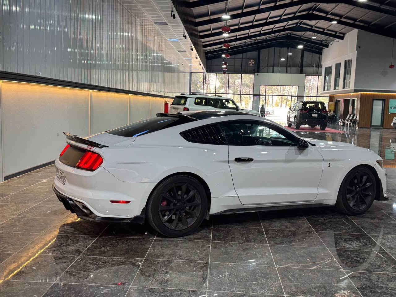 Mustang 2016 
ecoboost 2.3 turbo
مەکینەی کراوەتەوە بێ عەیبە بە شەرت 
تەنها روبعیک بۆنید بۆیاخە لەگەڵ یەک چەمەلەخ 
بێ ناوگرتن
بەسمە 
گیر سوکان 
شاشە و کامیرا 
تحدید سورعە 
*********** السليمانية, العراق
