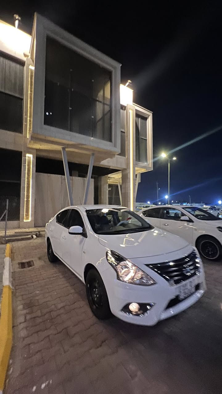 السلام عليكم
نيسان سني 2023 هندي اصل بليته زركه

السياره كفاله عامه  بعدها بفالبون الشركه وضع الشركه فقط بارد بسيط باب السايق

ماشيه ٣٠ الف استخدام شخصي ممشتغله تكسي ابد

رقم بغداد بسمي شخصيا

دوشمه عامه كشنات وارضيه وسفاري 

مكاني كوت داموك

‭٠٧٧٢ ٥٠٥ ٣٥٥٤‬
