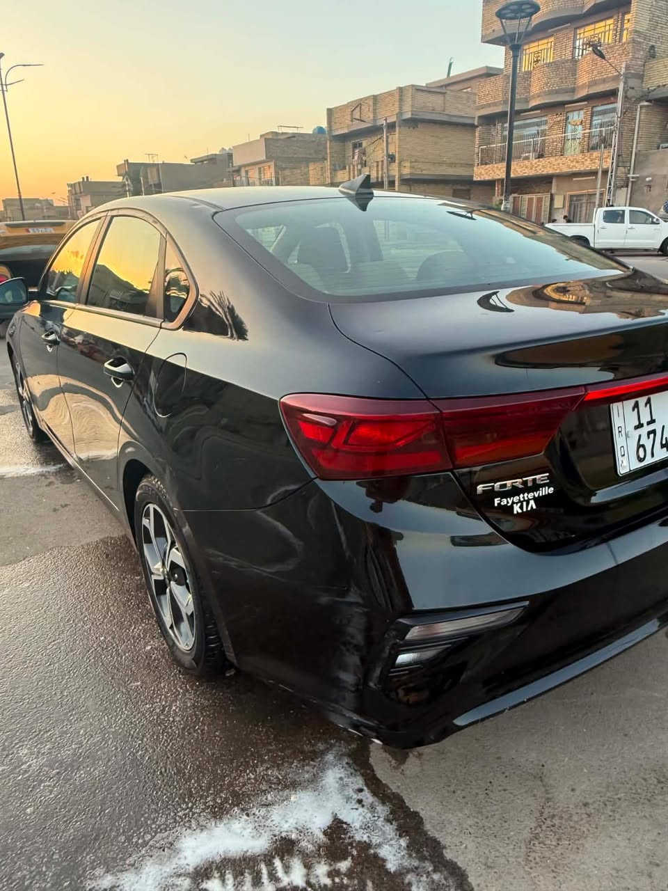 السلام عليكم للبيع كيا فورتي موديل 2019 وارد امريكي حادث باب وجاملغ فقط بدون دواخل سياره جديده مواصفات نص فول  استخدام شخصي بسمي تحويل ثاني يوم مكينه كير مكفولات مكان بغداد سعر 125 ربك الهاتف ***********
