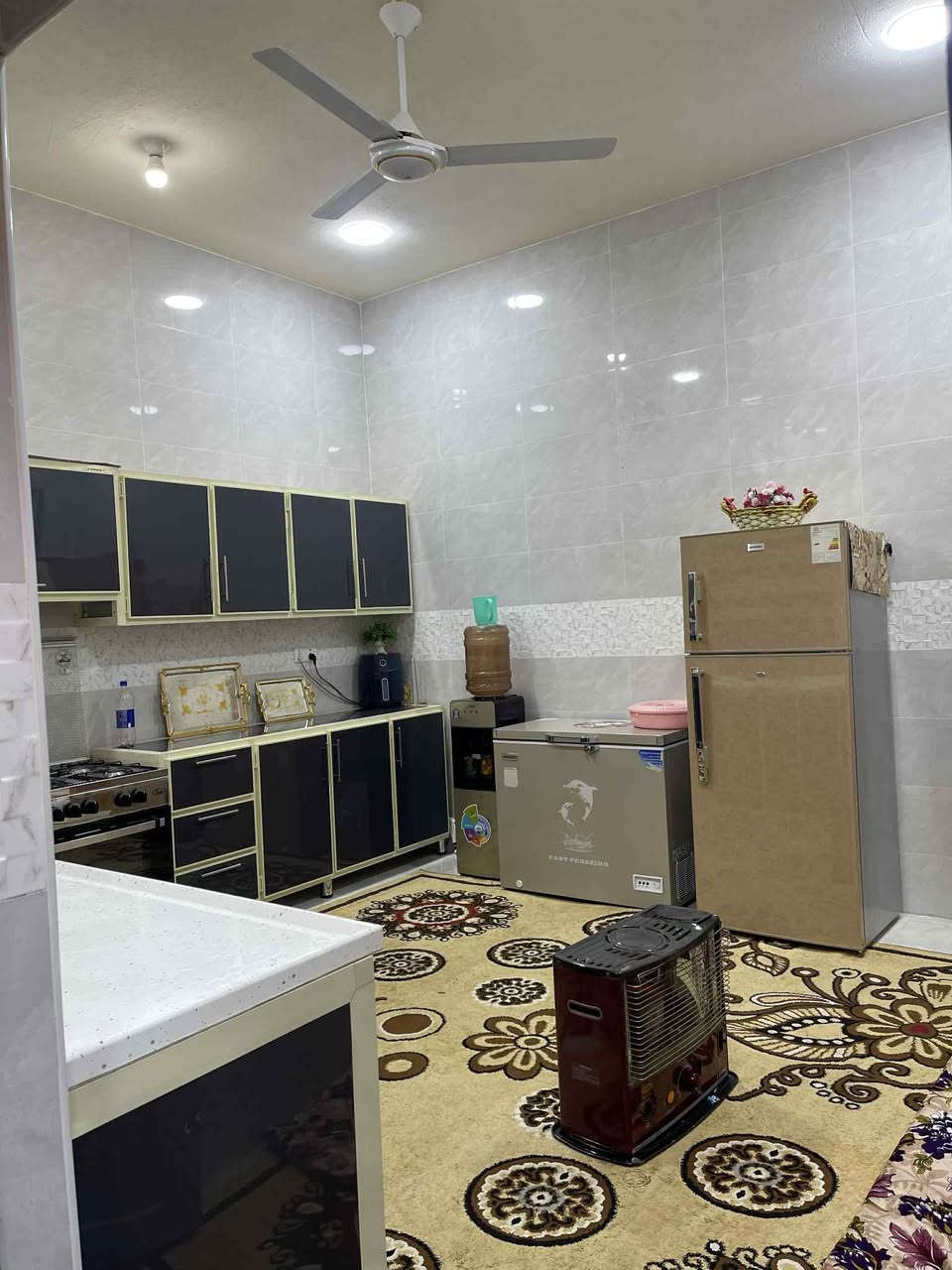 دار للبيع مساحة 350 طابو زراعي سند 25 واجهة 24 والنزال 15الموقع كنعان حي الحسين يحتوي علئ 4 غرف نوم وواستقبال ومطبخ وصالة و 4 صحيات
للاستفسار ***********
