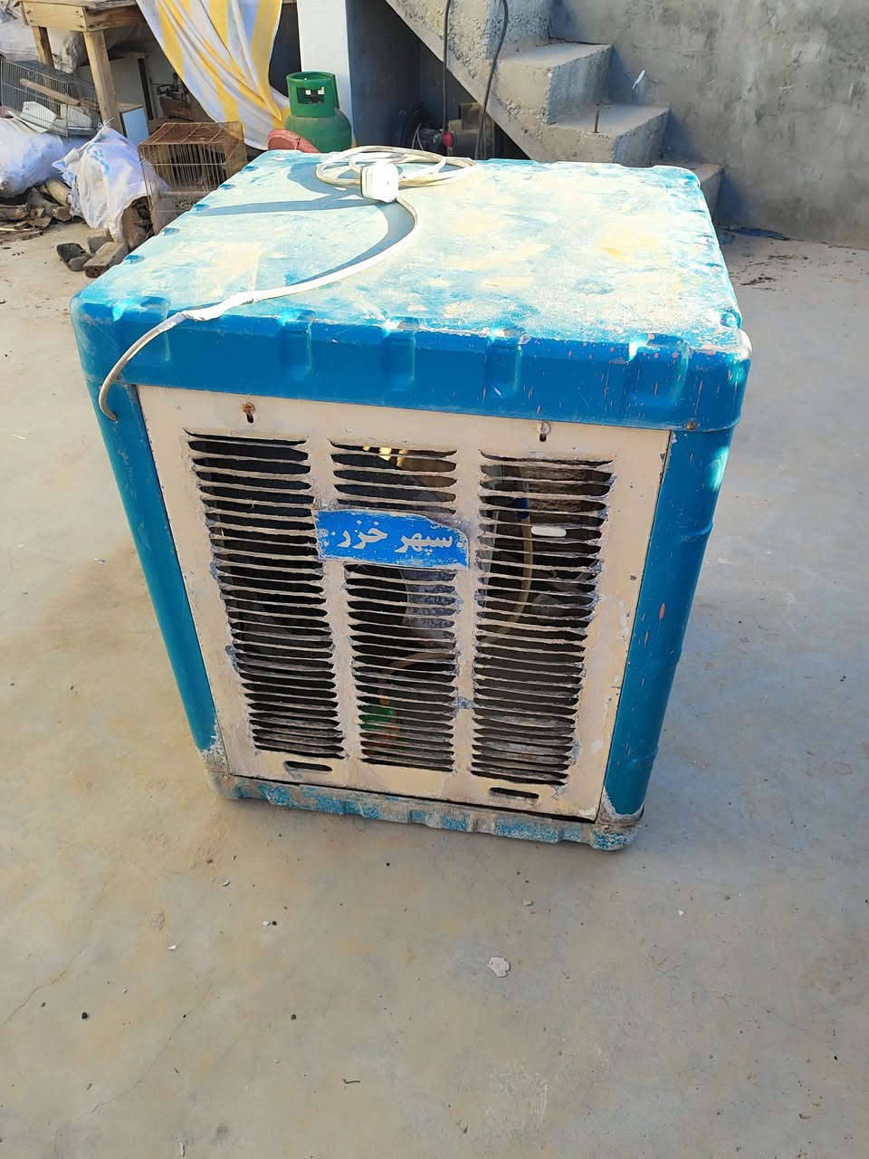 مبرد + ميوزه 2 / مبرد حجم 2 نص/ للبيع سعر مبرده 100 بي مجال سعر ميوزه 50 بي مجال مكان خانقين الشراي يتصل ***********
