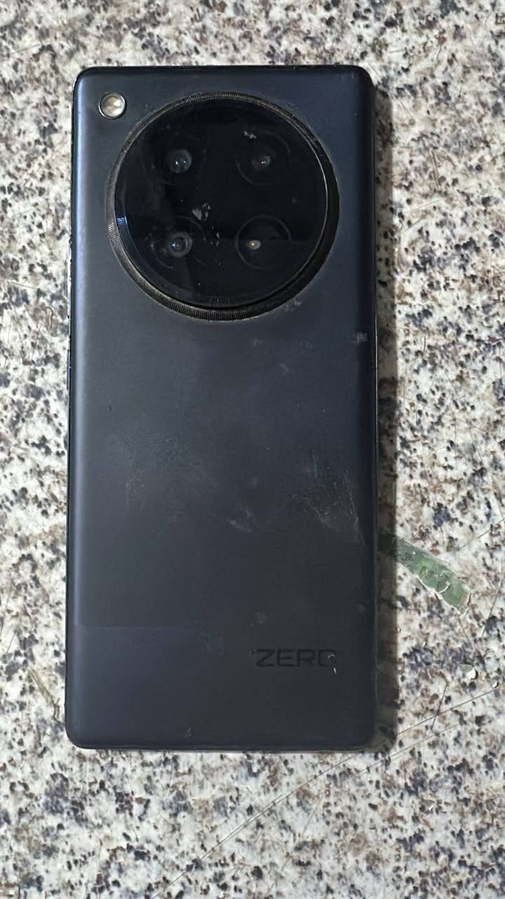 انفنكس زيرو 40 
ذاكرة 512
السعر 250
بغداد
***********
