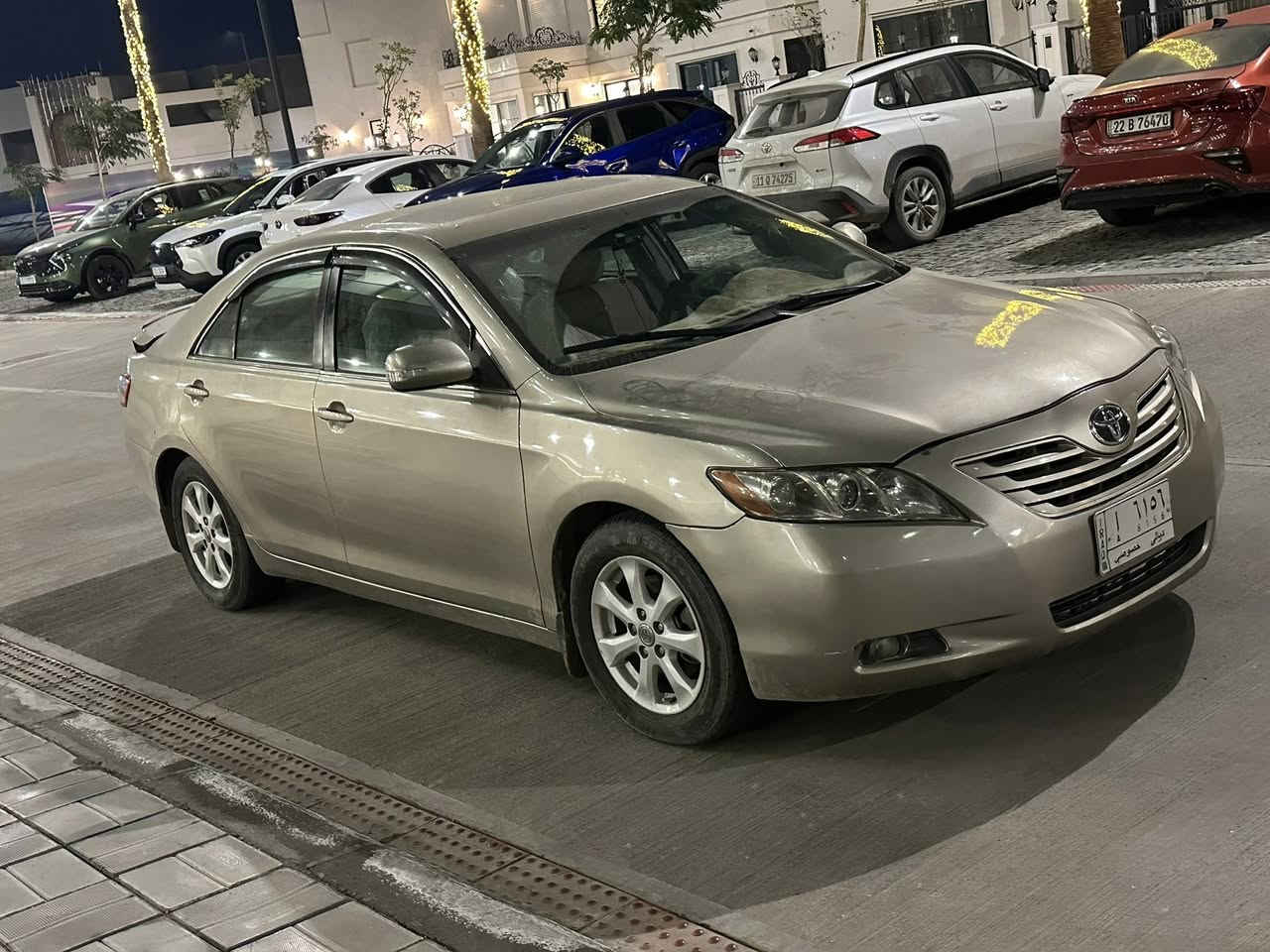 السلام عليكم
كامري 2009 وارد امريكي فول مواصفات داخلة كلين وبالعراق حادثهة باب السايق ومبدلة مصبوغة عام جارد لونهة تعرفون انتوا هذا اللون وية جونة داخل وخارج كلة نضيف محرك 2400 اريد مراوس بماليبو من موديل 17 لل 22 واذا اكو بريمير بعد احسن مكاني بغداد. 
***********
