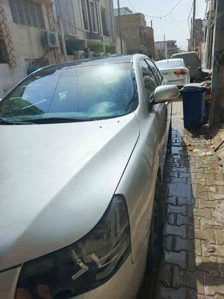 السلام عليكم من رخصه الادمن
سياره ام كراند 
1
مصبوغة عام جماليه
2
كير مكينه بحاله جيده
3
السياره حلوه 
السعر 60 وبيها مجال حك الجيه 
رقم بغداد خصوصي 
رقم الهاتف ***********
