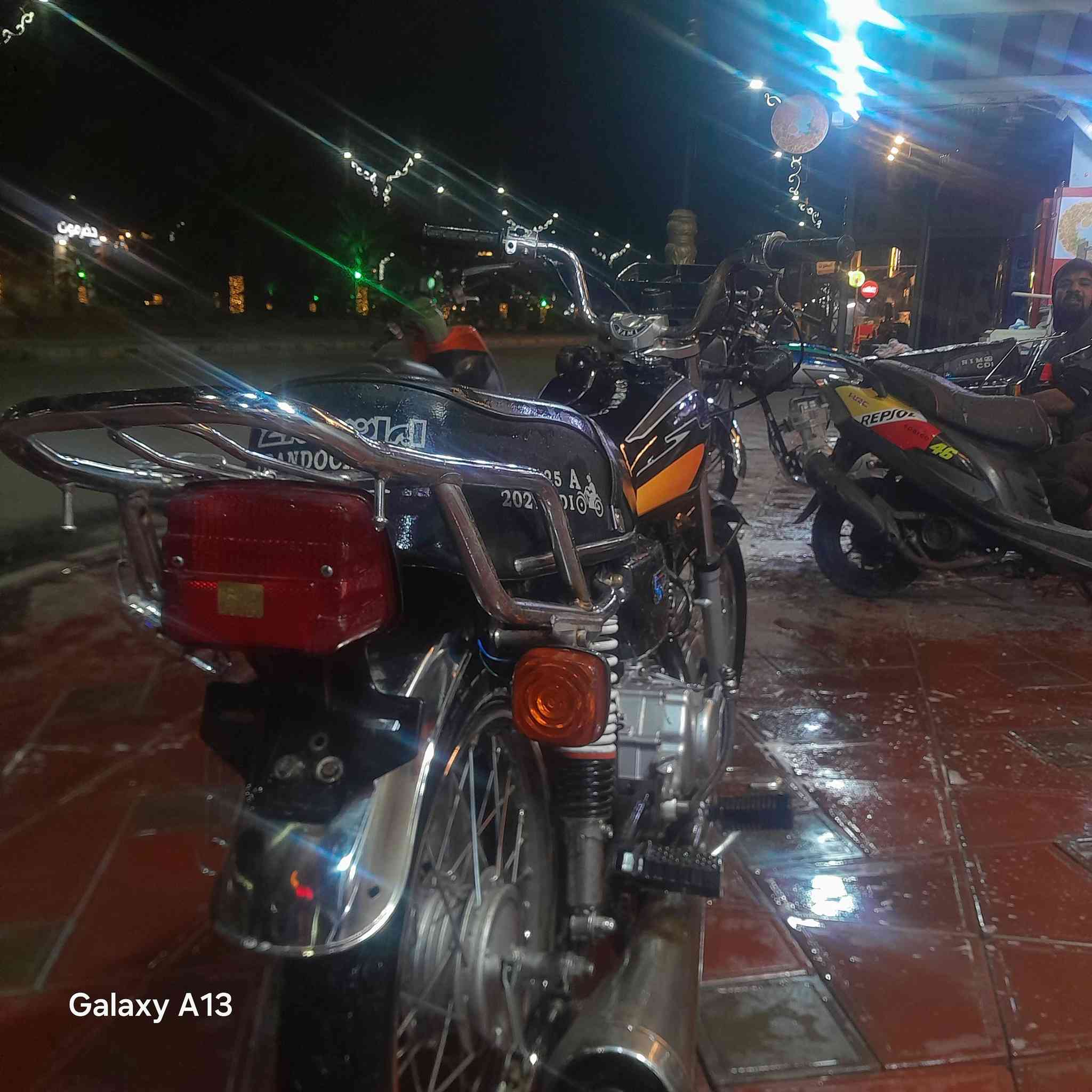 السلام عليكم اربع كير ارشا للبيع هندر واحد تشتغل بدون بانزين شلعه ومعدل فول دراجه كفاله عامه محرك مكفول كفاله عامه فقط الباتري كاعد كهربائيات كله شغله سكن دشبول لايت أمامي اشاير السعر ٥٠٠ وبيه مجال للشراي يشلع عيوني الدراجه كلك بدون أوراق كفاله عامه من السرقه مكاني كربلاء حي الحر


**إذا كنت صاحب هذا الإعلان وتريد حذفه لأي سبب، رجاءا أرسل رسالة إلى الدعم الفني**