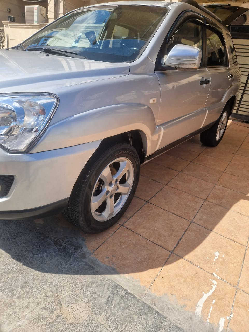 سبورتج 2010
السعر  113
مكفوله من الصبغ
بس دعاميات صبغ
ملاحظات بالكشر بسيطه
محرك وكير مكفول
صدر ممتاز
كدامك رقم الجديد
العنوان بغداد الكرخ العامريه
***********
***********
