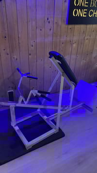 سحب T متكأ أمريكي اصلي السعر 5 ورقات 07709288551